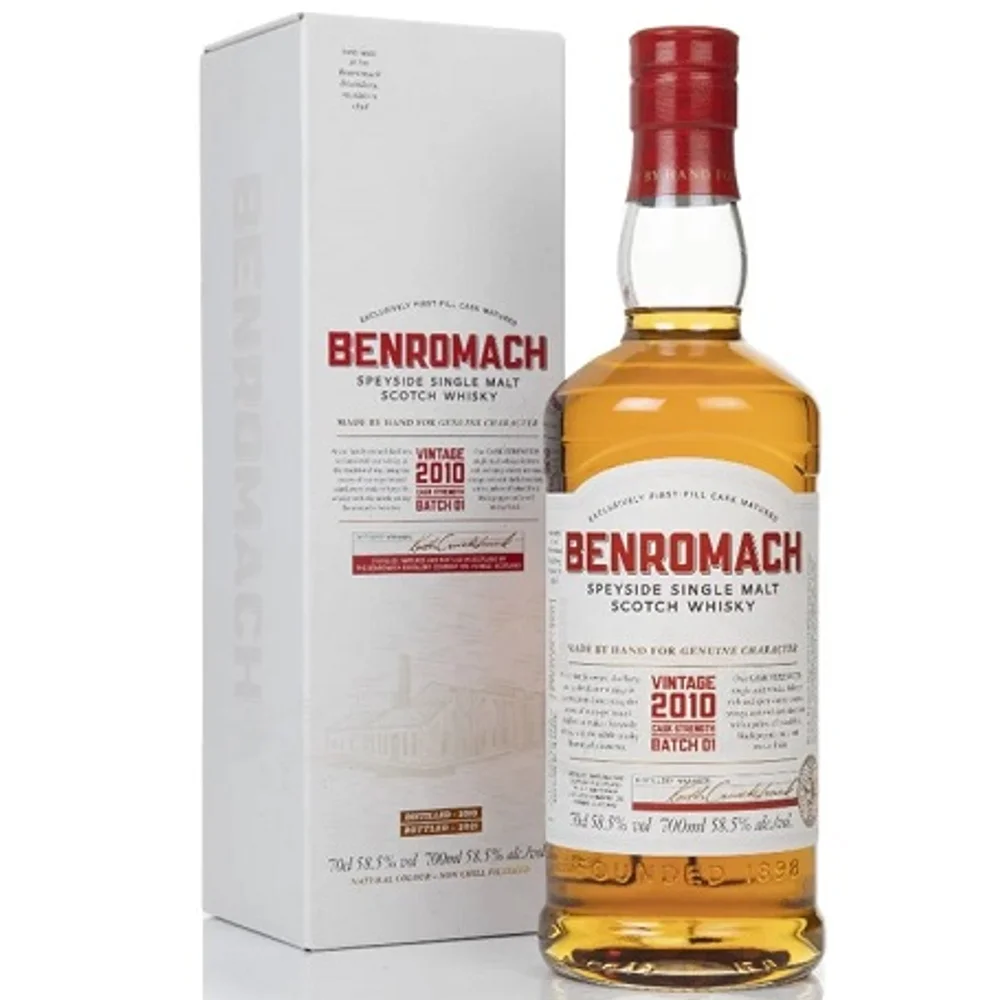 Botella de Benromach Cask Strength Vintage 2010 Batch 01