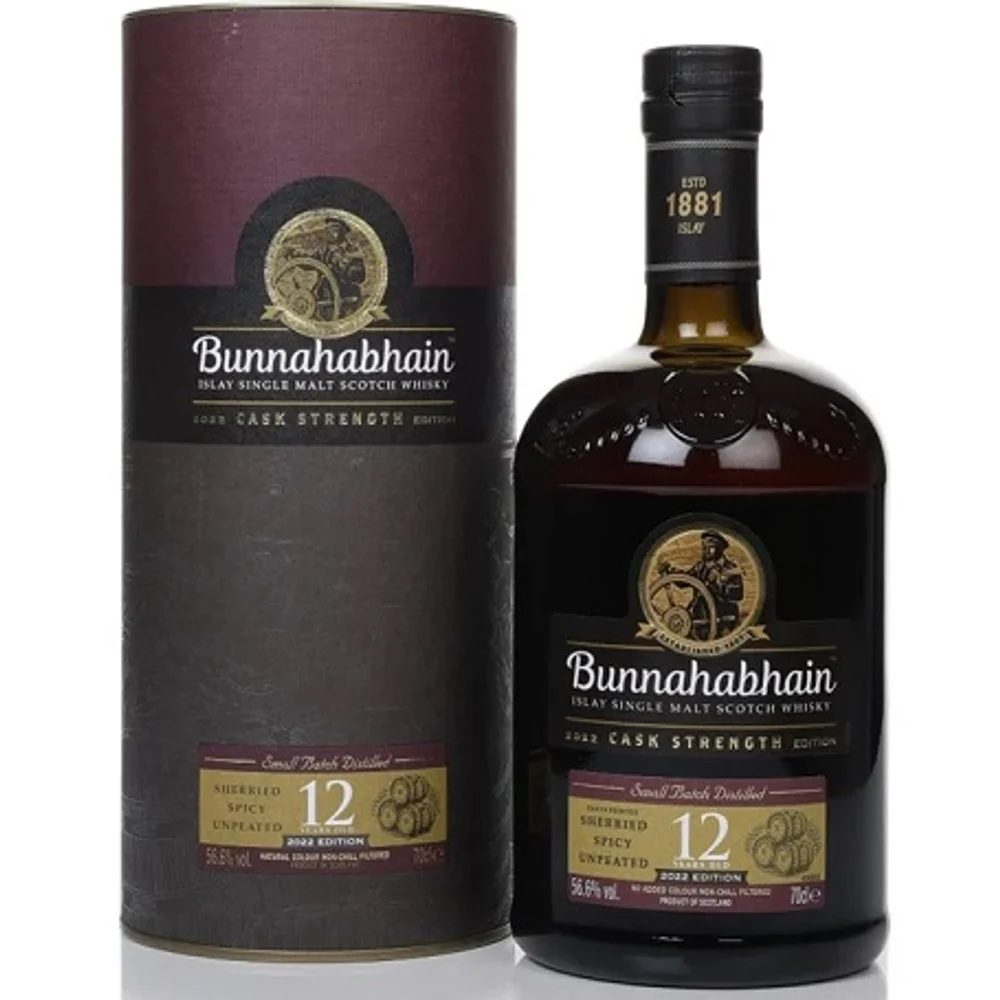 Botella de Bunnahabhain 12 Cask Strength 2022